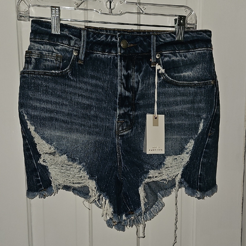 NWT Good American Bombshell Shorts Size 2/26